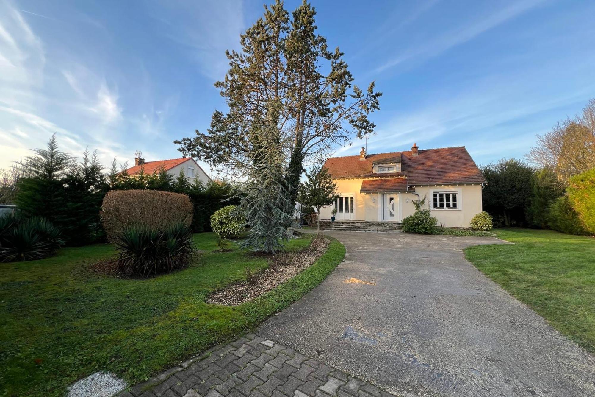 Les Sablons Villa La Houssaye-en-Brie Екстериор снимка