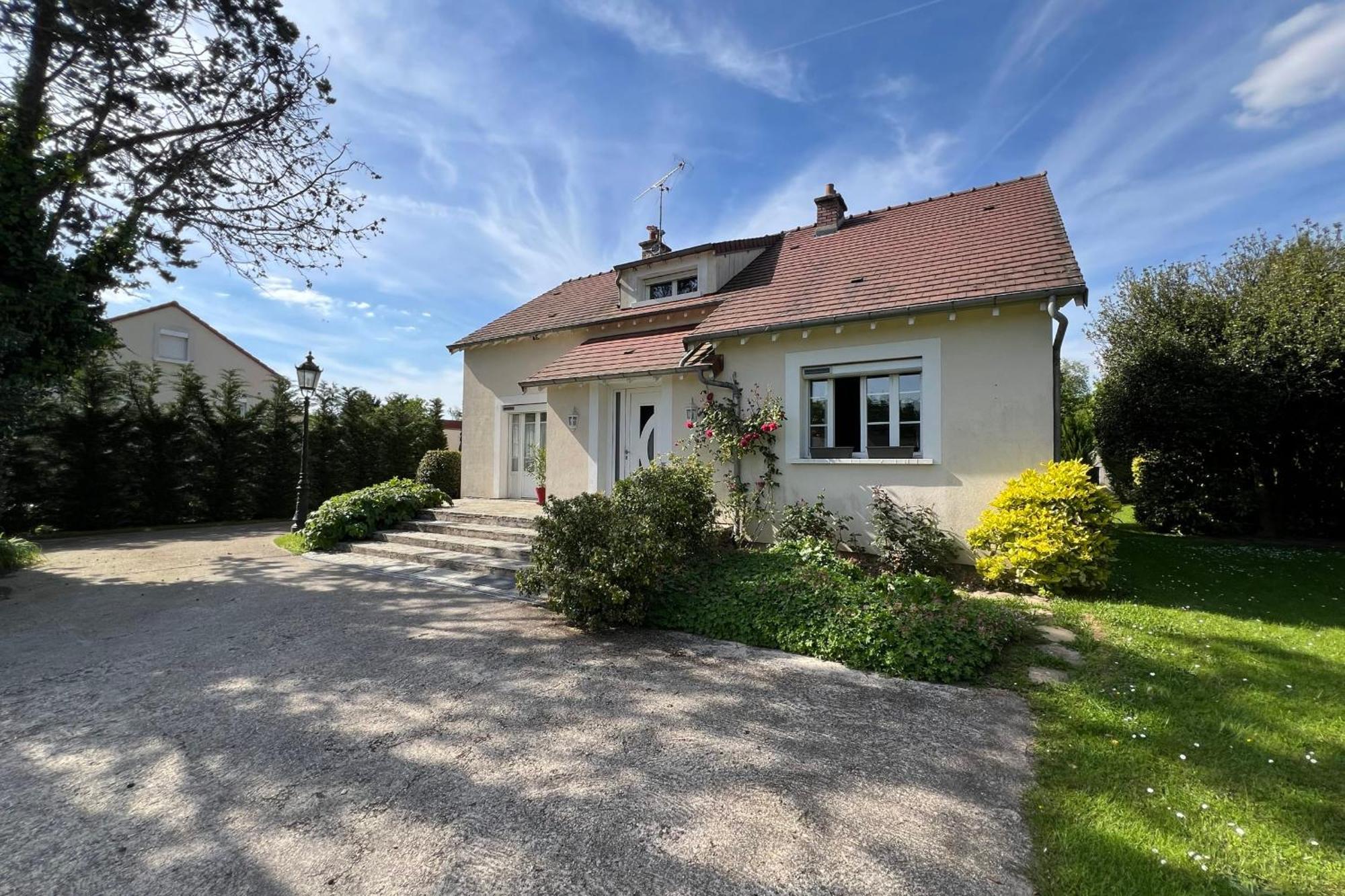 Les Sablons Villa La Houssaye-en-Brie Екстериор снимка