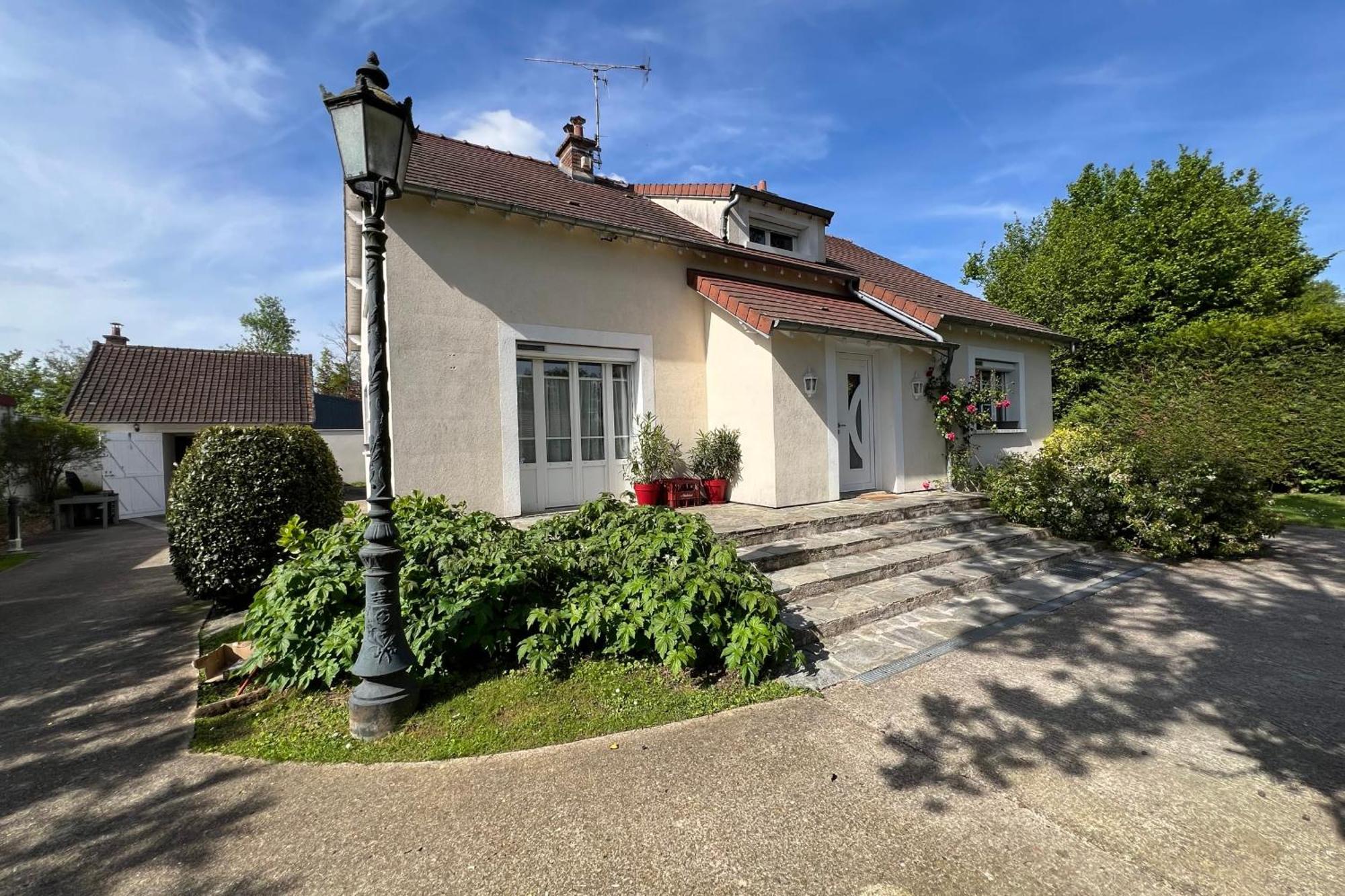 Les Sablons Villa La Houssaye-en-Brie Екстериор снимка