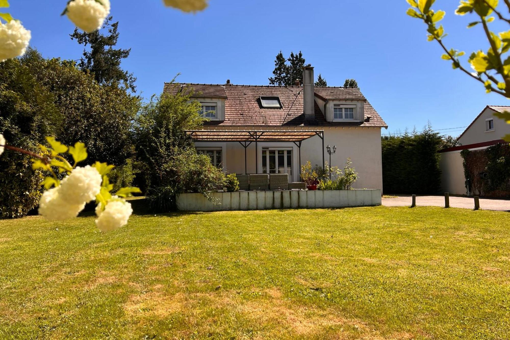 Les Sablons Villa La Houssaye-en-Brie Екстериор снимка