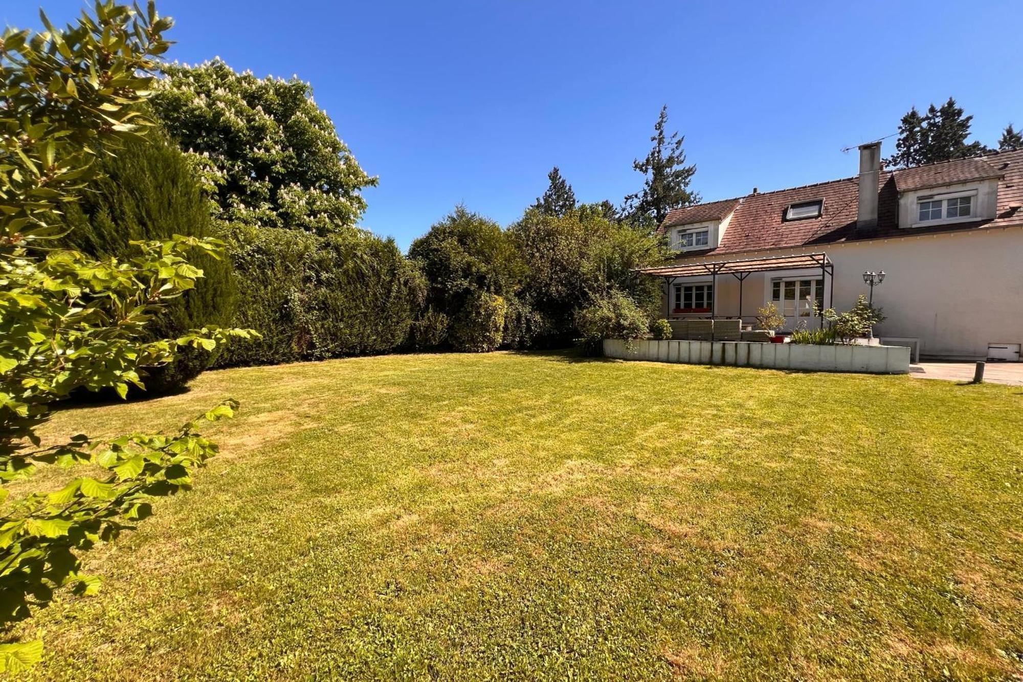 Les Sablons Villa La Houssaye-en-Brie Екстериор снимка